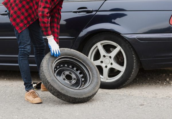 Reparar una llanta ponchada